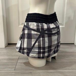 Lululemon checked tennis / golf Skort
